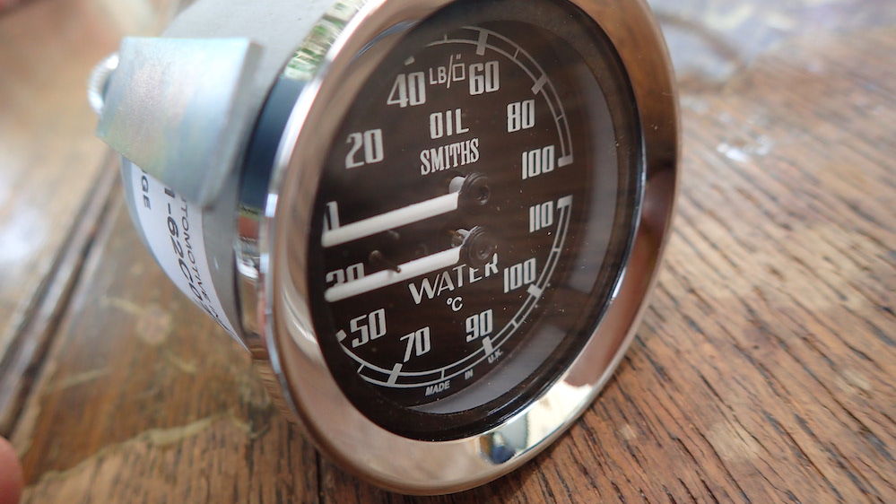 Smiths Oil Pressure & Water Temperature Dual Gauge 角文字「vol.4」 英国よろずコレクション